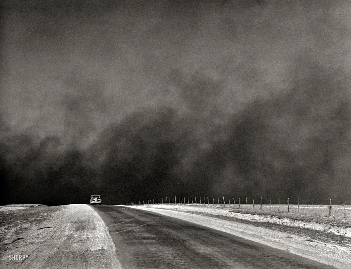 Dust_storm_Texas_Panhandle_1936